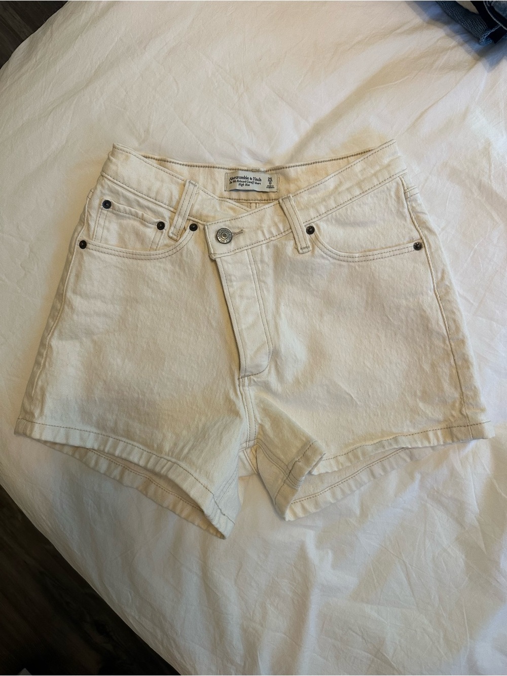 Abercrombie & Fitch Asymmetrical Cream Denim Short